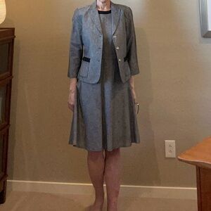 Like new Tahari dress and jacket, flare skirt on dress, size 10